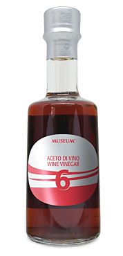 WINE VINEGAR 6 YEARS IN WOODEN BARRELS