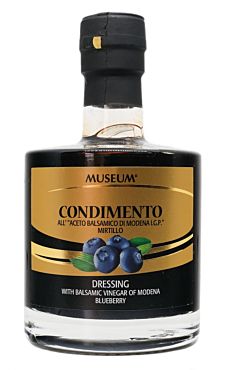 DRESSING MIT BALSAMESSIG AUS MODENA UND HEIDELBEERE